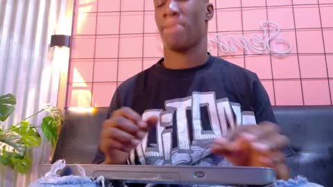 Snapshot of martin_killer chatting on February 2026 07:21:01 PM Martin online show from February 2026 07:21:01 PM