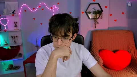 Snapshot of martin_neil chatting on February 2026 01:40:01 PM Martin online show from February 2026 01:40:01 PM