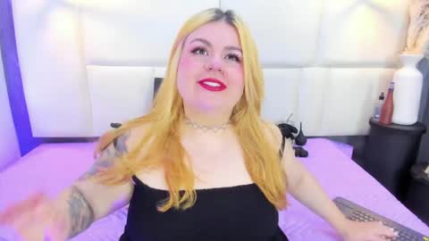 Martina  online show from April 2026 02:11:02 PM