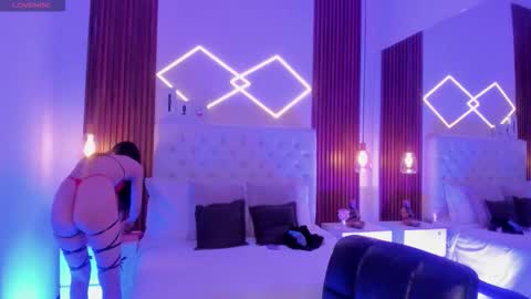 Martina online show from December 2025 10:44:02 AM