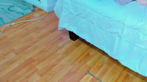 martina mIIler online show from July 2026 12:01:01 PM