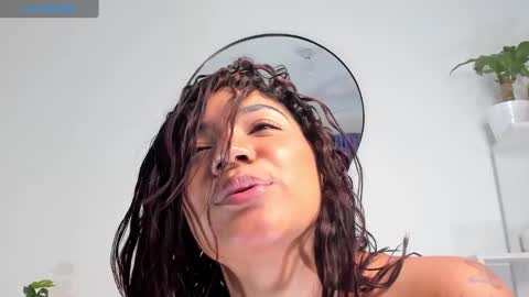 Snapshot of martina_monst chatting on December 2024 05:02:01 AM martina Monst online show from December 2024 05:02:01 AM