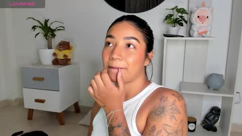 Snapshot of martina_monst chatting on January 2025 06:45:01 AM martina Monst online show from January 2025 06:45:01 AM