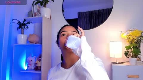 Snapshot of martina_monst chatting on January 2025 04:48:02 AM martina Monst online show from January 2025 04:48:02 AM