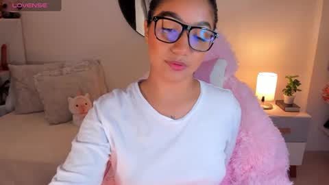 Snapshot of martina_monst chatting on March 2025 01:42:02 AM martina Monst online show from March 2025 01:42:02 AM
