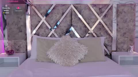 Martina Garcia online show from November 2025 07:56:02 PM