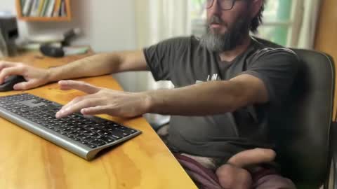 Snapshot of martincito22xl chatting on December 2024 04:29:02 PM Martincito online show from December 2024 04:29:02 PM