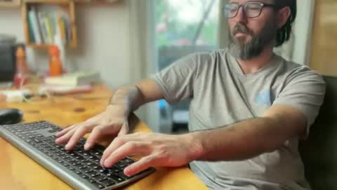 Snapshot of martincito22xl chatting on January 2025 10:19:01 PM Martincito online show from January 2025 10:19:01 PM