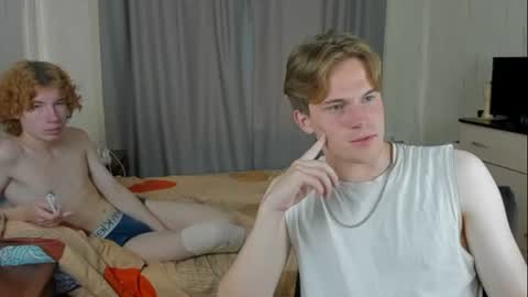 Snapshot of martintw_17 chatting on June 2026 06:05:02 AM martintw_17 online show from June 2026 06:05:02 AM
