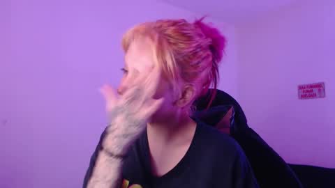                      100   online show from November 2025 05:40:02 AM