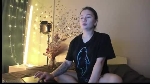 Julia online show from April 2026 08:40:02 PM