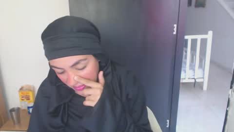Snapshot of maryam_arabicmilk chatting on December 2024 07:49:02 PM maryam_arabicmilk online show from December 2024 07:49:02 PM