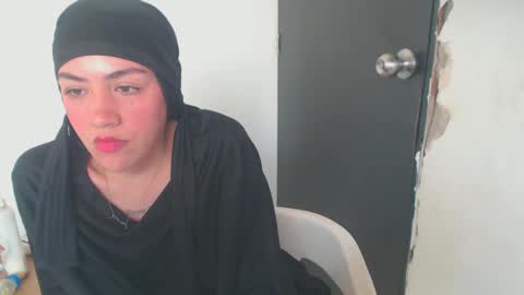 Snapshot of maryam_arabicmilk chatting on February 2025 08:04:01 PM maryam_arabicmilk online show from February 2025 08:04:01 PM