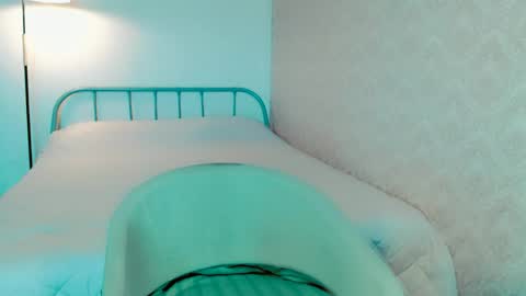 Anna online show from April 2026 02:43:01 AM