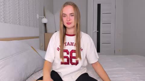 Snapshot of marylee_21 chatting on October 2025 07:57:02 PM Mari online show from October 2025 07:57:02 PM