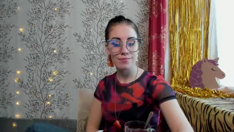 Snapshot of marylou_ chatting on January 2025 08:25:01 AM Mary Lou online show from January 2025 08:25:01 AM