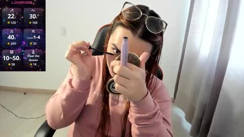 Dulce Maria online show from November 2025 07:36:03 PM