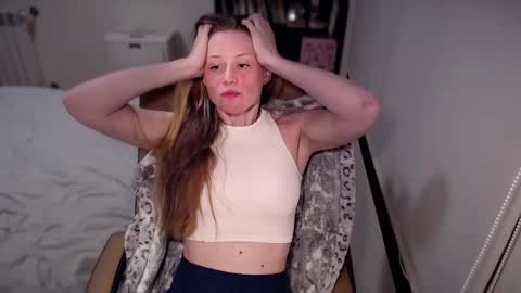 Snapshot of marytiny chatting on April 2026 08:42:02 PM Mary online show from April 2026 08:42:02 PM