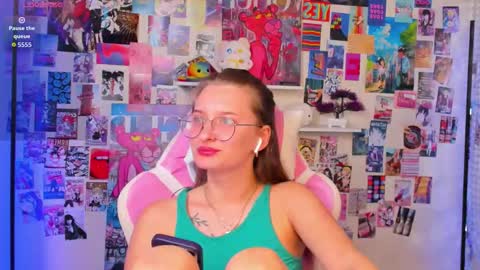 maryyy_may online show from October 2025 06:41:02 PM