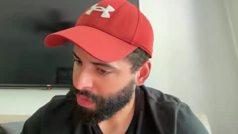 mascbeef95 online show from June 2026 06:14:01 PM