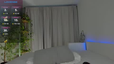 masha_01 online show from September 2025 02:19:01 PM