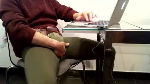 Snapshot of mask07 chatting on February 2025 07:40:02 PM Mask07 online show from February 2025 07:40:02 PM