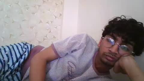 Mask Boy online show from October 2025 04:46:02 AM