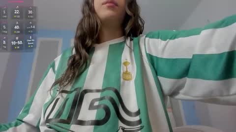 Scarlet  online show from December 2025 07:09:01 PM