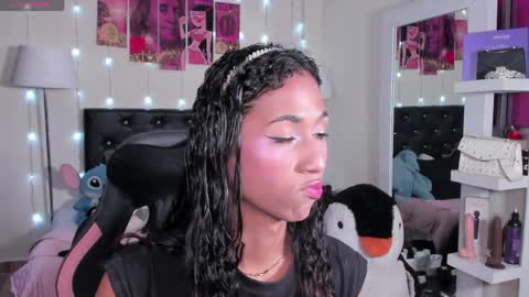 massielhot online show from April 2026 07:22:01 PM