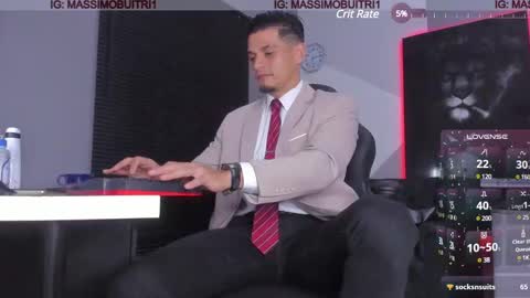 I am Massimo online show from December 2024 12:04:01 AM