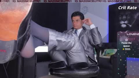 I am Massimo online show from November 2025 12:21:01 AM