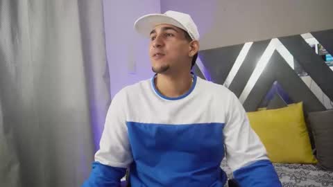 Snapshot of massimo_vidal chatting on October 2025 03:48:01 AM massimo_vidal online show from October 2025 03:48:01 AM