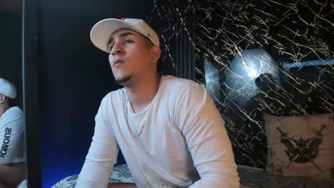 Snapshot of massimo_vidal chatting on May 2026 03:07:02 PM massimo_vidal online show from May 2026 03:07:02 PM