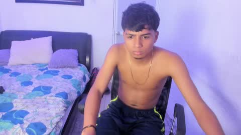 master_boy28 online show from February 2025 02:22:02 AM