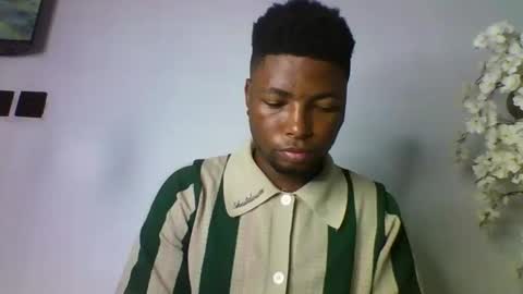 Master Kael online show from December 2025 07:18:01 PM