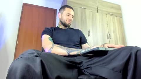 Snapshot of master_steven_01 chatting on November 2025 10:45:02 PM steven online show from November 2025 10:45:02 PM