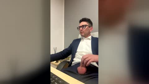 Master Boss online show from April 2026 11:59:01 AM