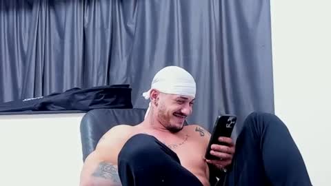 Snapshot of masterchris12 chatting on December 2024 01:46:01 AM masterchris12 online show from December 2024 01:46:01 AM