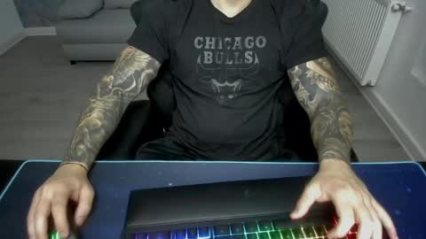 Snapshot of masterkingmuscle chatting on January 2025 09:41:01 PM masterkingmuscle online show from January 2025 09:41:01 PM