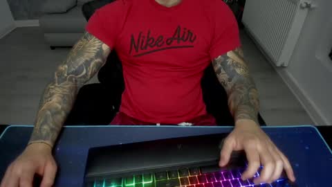 Snapshot of masterkingmuscle chatting on January 2025 09:10:01 PM masterkingmuscle online show from January 2025 09:10:01 PM