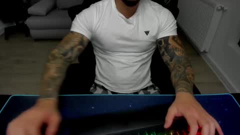 Snapshot of masterkingmuscle chatting on February 2025 07:41:02 PM masterkingmuscle online show from February 2025 07:41:02 PM