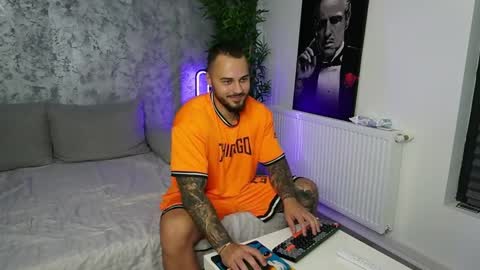 Snapshot of masterkingmuscle chatting on September 2025 08:21:01 PM masterkingmuscle online show from September 2025 08:21:01 PM