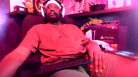 Snapshot of mastermarvel22 chatting on February 2026 03:48:01 AM BlackMarvel online show from February 2026 03:48:01 AM