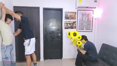 Team Cris Darwin- Fernando- Stiven- David online show from April 2026 11:27:01 AM