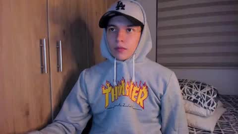 mastrangelo_x online show from September 2025 04:05:01 AM