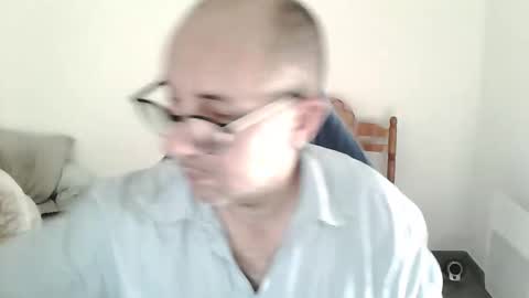 mat11efou online show from December 2025 01:18:02 PM