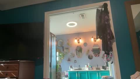 Jer and Kel online show from November 2025 04:42:01 PM