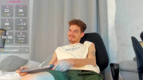 Snapshot of mateo_hunter chatting on February 2026 04:00:02 PM MATEO HUNTER online show from February 2026 04:00:02 PM