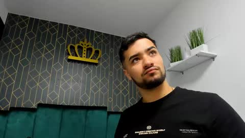 Mathews online show from November 2025 11:54:01 AM