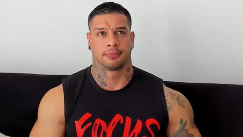 Snapshot of mathews_roses chatting on September 2025 02:09:02 PM Marck Mathews online show from September 2025 02:09:02 PM